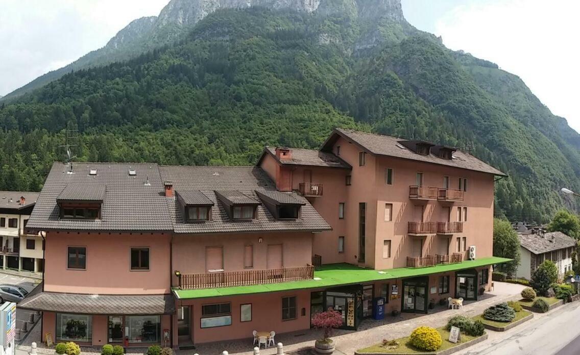Hotel Ristorante Громо Экстерьер фото